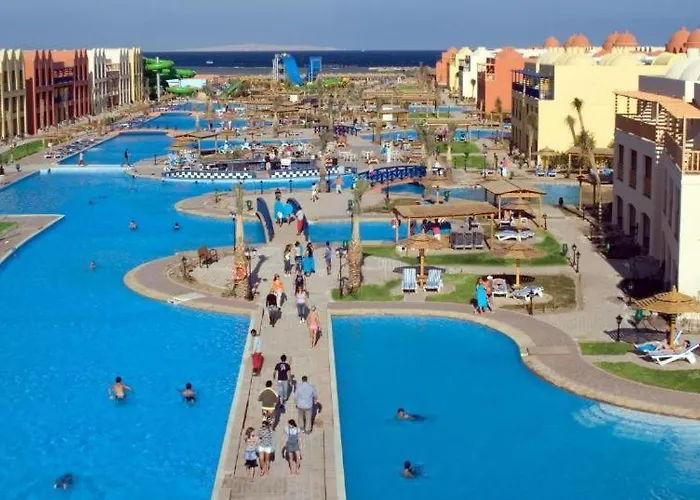 Titanic Aqua Park Fun Otel Hurgada